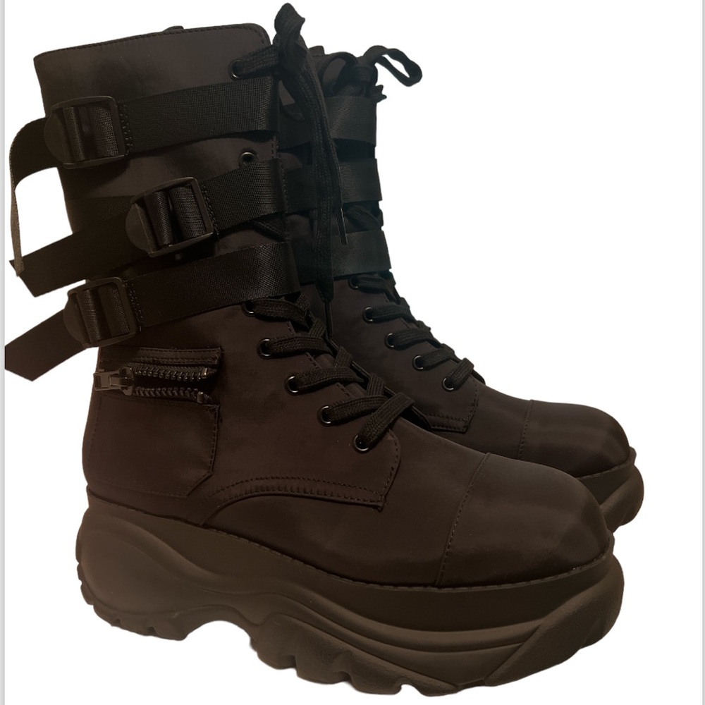 ⭐️ NWT Dolls Kill Poster Grl Mad Hustle Pocket Combat Boots